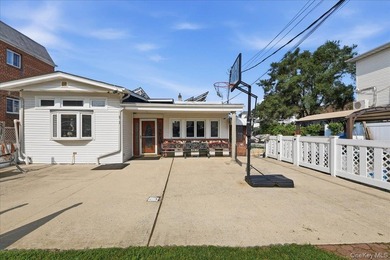 Come see this one of a kind home that sits on a huge 40x100 lot - photo 1