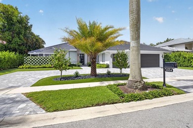 Completely renovated in 2024, this exceptional Woodfield Boca - photo 2