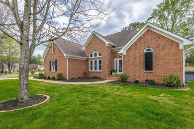 Price Just Reduced - Don't Miss This One! Step into this - photo 8