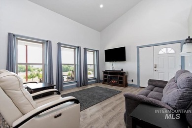 Welcome to your ultimate 14.25-acre fully fenced property - photo 15