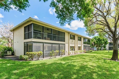 Turn-key 2 bedroom plus den, 2 bath convertible condo in - photo 26