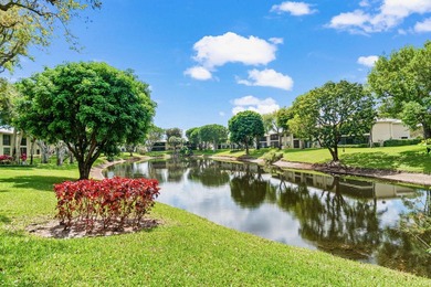 Turn-key 2 bedroom plus den, 2 bath convertible condo in - photo 27