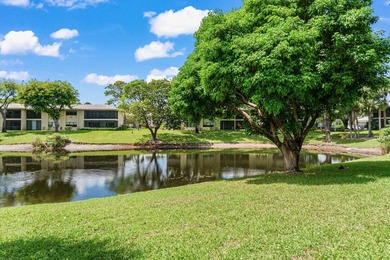 Turn-key 2 bedroom plus den, 2 bath convertible condo in - photo 28