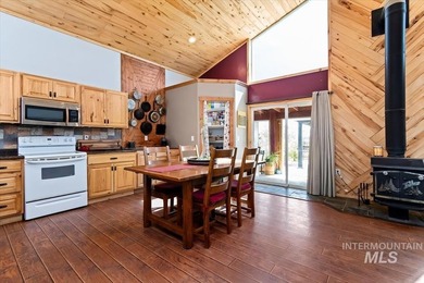 Welcome to your ultimate 14.25-acre fully fenced property - photo 34