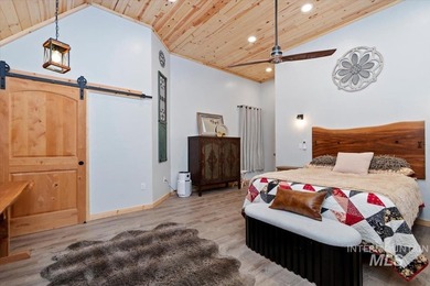 Welcome to your ultimate 14.25-acre fully fenced property - photo 39