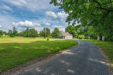 Elegant Country Retreat on 2.66 Private Acres (up to an - photo 44