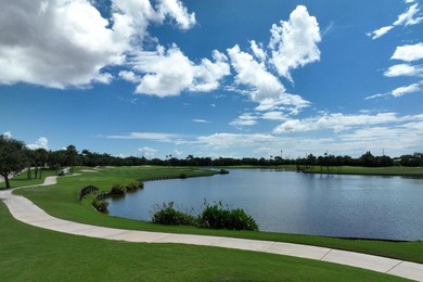 Turn-key 2 bedroom plus den, 2 bath convertible condo in - photo 48