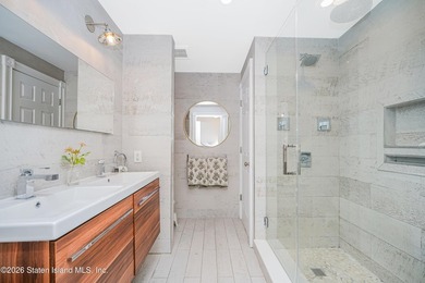 Luxury Waterfront Living at The Accolade at 90 Bay Street - photo 17