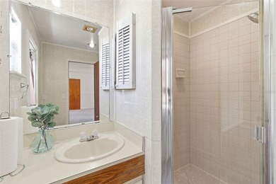 Great Largo/Seminole Area Location for this totally remodeled 2 - photo 22