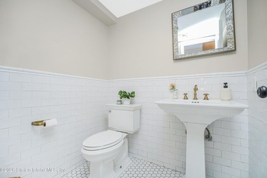 Luxury Waterfront Living at The Accolade at 90 Bay Street - photo 25