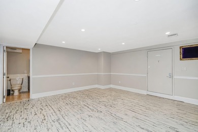 Luxury Waterfront Living at The Accolade at 90 Bay Street - photo 29