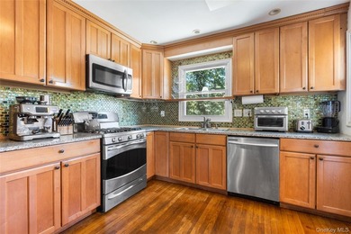 Discover this private retreat in the heart of Westchester - photo 9