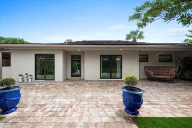 (private lake, pond, creek) Home For Sale in Wellington Florida