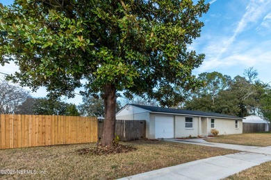 This home offers: 4/2, concrete block construction, ceramic tile - photo 8