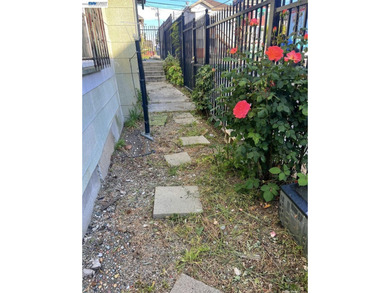 Ready for the perfect East-Oakland rental property? Or perhaps - photo 4