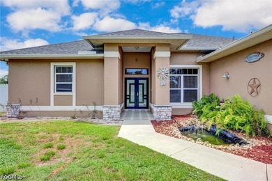 Solidly built 1998 concrete-block home on a rare three-lot - photo 7