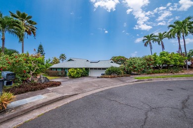 Located at the end of Halehau Street, a quiet cul-de-sac in - photo 1