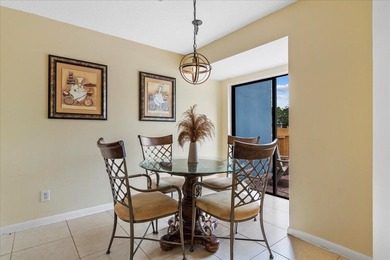 Bright, stylish, and move-in ready! This beautifully maintained - photo 11