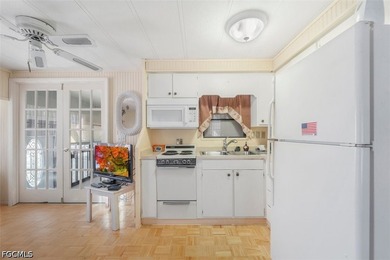 Cozy Corner-Lot Retreat at 55+ Fountainview RV Resort - North - photo 15