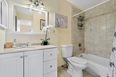 Bright, stylish, and move-in ready! This beautifully maintained - photo 19
