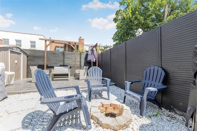Charming Throggs Neck Multi-Generational Home - Endless - photo 3
