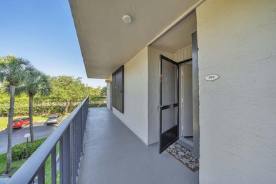 Beautifully updated 2-bedroom, 2-bath condo located in the - photo 3