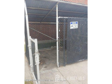 Standout opportunity: this building is not rent stabilized - photo 9