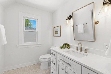 Whitefish Bay charm meets modern luxury in this stunning - photo 15
