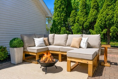 Whitefish Bay charm meets modern luxury in this stunning - photo 17