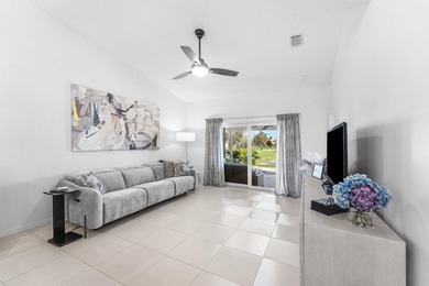This beautifully updated lakefront villa blends timeless comfort - photo 19