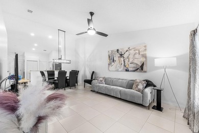 This beautifully updated lakefront villa blends timeless comfort - photo 21