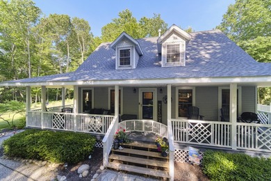 Picture-perfect and move-in ready! This beautifully updated home - photo 2