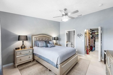 This beautifully updated lakefront villa blends timeless comfort - photo 26