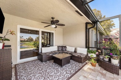 This beautifully updated lakefront villa blends timeless comfort - photo 33