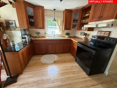 Solid home with character and charm on the east side of town - photo 5