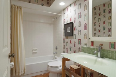 Price Repositioned! Exceptional opportunity to own a lakefront - photo 22