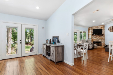 Cute cottage in a PRIME location, right by the Island! - photo 12