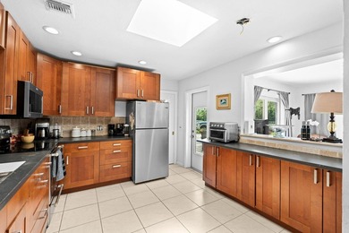 Located just minutes from Wellington's world-renowned horse show - photo 9