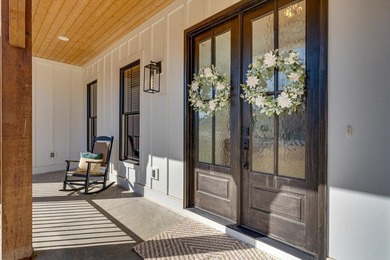 Stunning Modern Farmhouse in Crown Harbor Welcome to this - photo 8