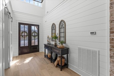 Stunning Modern Farmhouse in Crown Harbor Welcome to this - photo 10