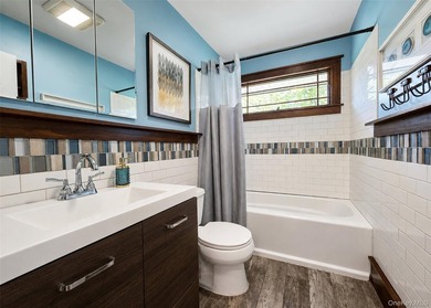 Beautiful Ranch home on a Large 1/2 arce property with mature - photo 13