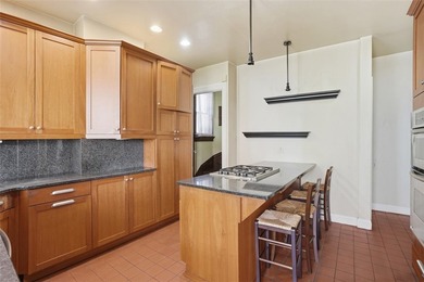 Welcome to this timeless Highland Park gem, where classic - photo 14