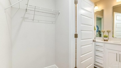 Welcome Forest Shores Villas! The thoughtfully designed interior - photo 18
