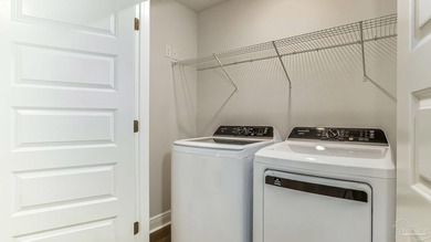 Welcome Forest Shores Villas! The thoughtfully designed interior - photo 20