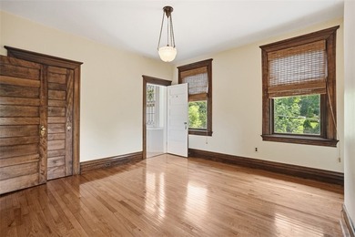 Welcome to this timeless Highland Park gem, where classic - photo 28