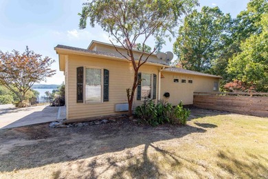 Wake up to breathtaking views of Pickwick Lake from nearly every - photo 36