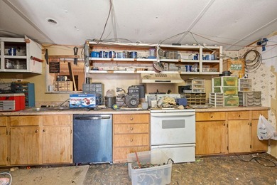Nestled on a generous 2.4-acre lot in Orangeburg County, 328 - photo 41