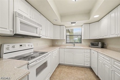 Fantastic first floor, fully furnished 2 bedroom 2 bath Gulf - photo 3