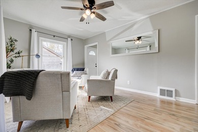 This charming 3 bedroom, 2 bath bungalow in the heart of Des