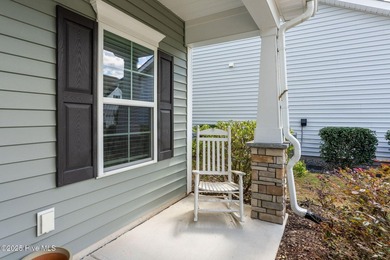 Charming home in an ideal location! This fabulous 3 bed 2 bath - photo 3